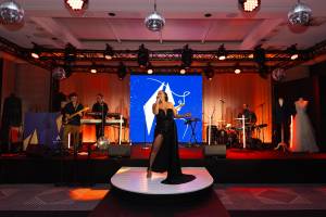 Mélanie FENGARI - MELANIE FENGARI